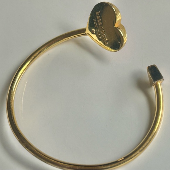 KATE SPADE • Pink Heritage Spade Gold Tone Flex Cuff Pink Stackable Bracelet - Picture 5 of 7